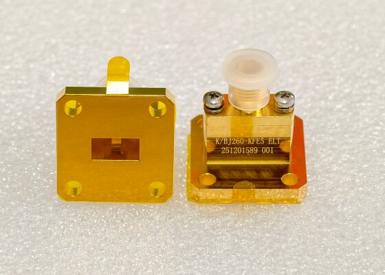 แอดป์เตอร์นําคลื่นสู่โคอาเซียลที่มี Port นําคลื่นเป็น WR90,WR75,WR60,WR51,WR42,WR34,WR28,WR22,WR19,WR15,WR12,WR10,WRD750,WRD650,WRD500,WRD180 จาก 6.5GHz ถึง 145GHz